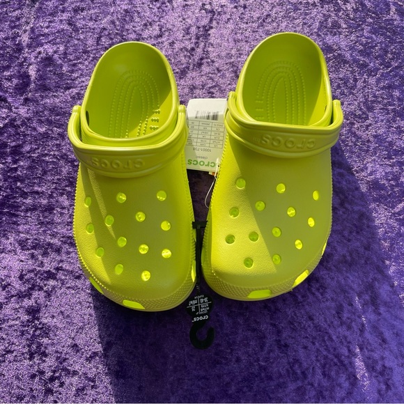 CROCS CLASSIC Neon Yellow NWT women’s size 9 - Picture 8 of 10